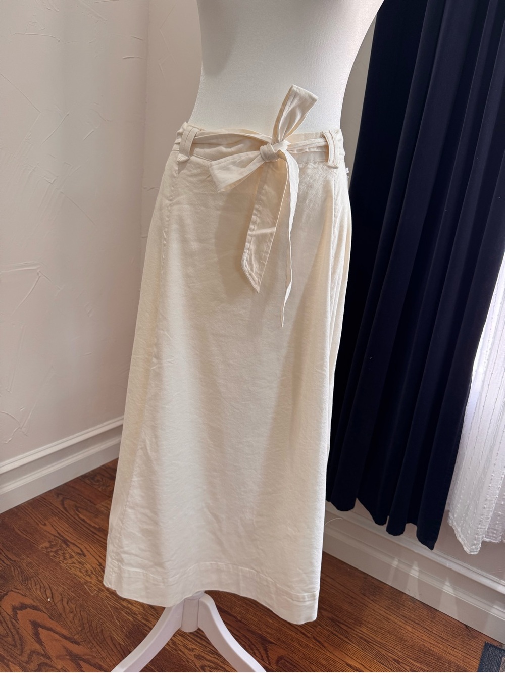 NWT LC Ivory Tie-Waist Midi Skirt